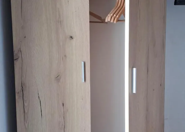 Niso Eleimonas Apartamento