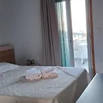 Niso Eleimonas Appartement *